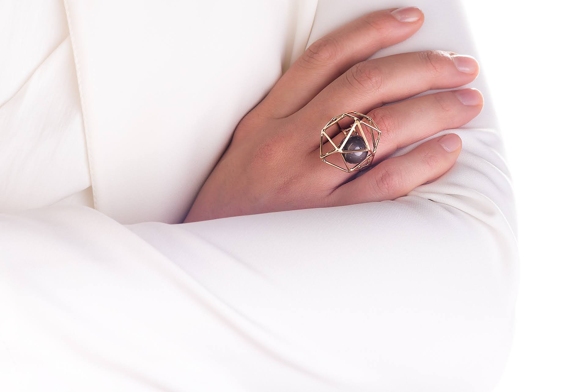 Aerei - Anello in oro 18 kt e perla tahitiana. - Image 4