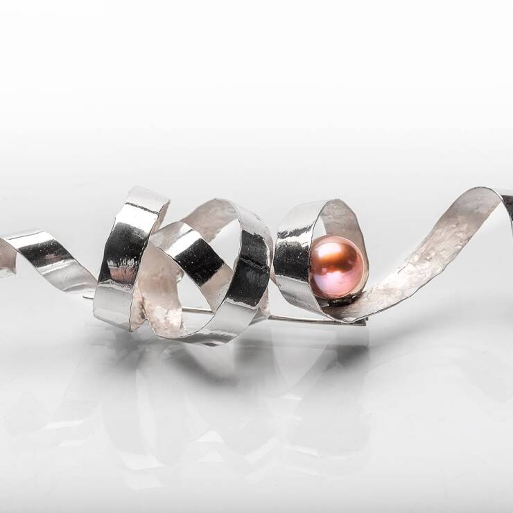 Spilla nastro argento